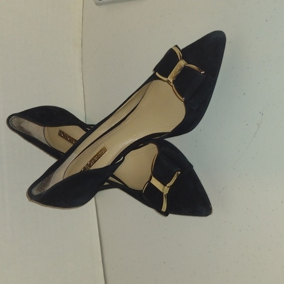 Classy black heel with bow and gold accents 6m bcbgeneration - Picture 10 of 11